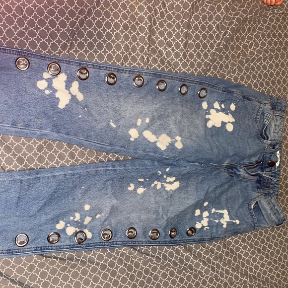 Jeans - Picture 2 of 3